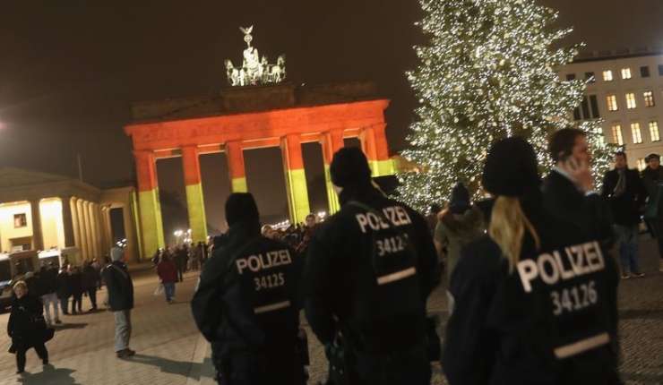 Islamska država trdi, da stoji za napadom v Berlinu
