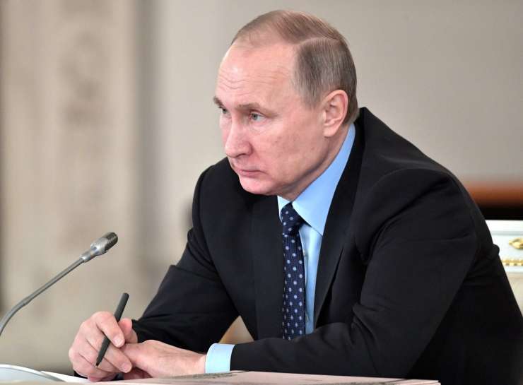 Putin se opravičuje ruskim športnikom, ki jih tepe dopinški škandal