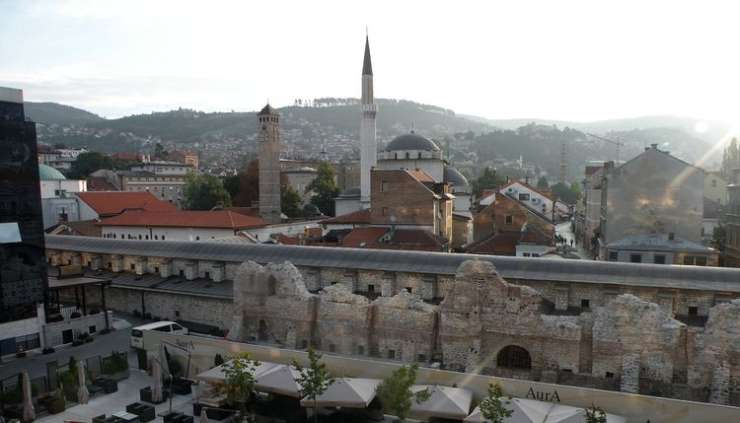 V Sarajevu svarijo pred islamizacijo univerze