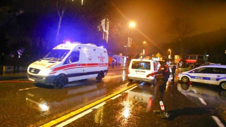 Novoletni pokol v istanbulskem nočnem klubu, policija lovi napadalca