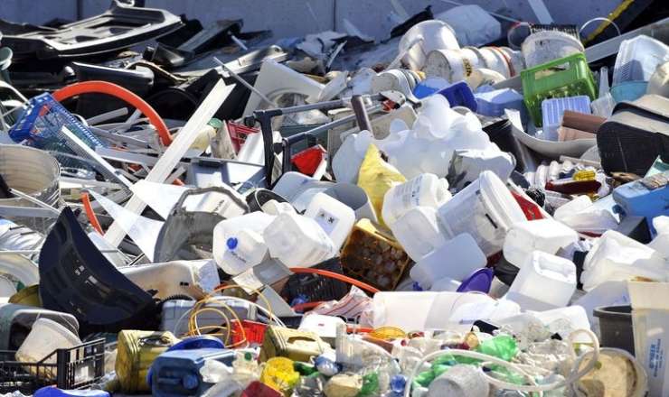 Iz Slovenije na Hrvaško naj bi se tihotapile tone plastične embalaže