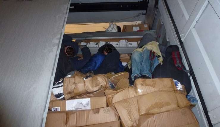 Odkritje na Gruškovju: v turškem tovornjaku našli sedem Afganistancev