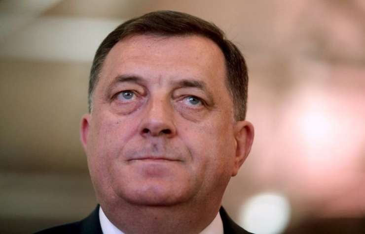 Ne le, da ne sme k Trumpu, ZDA so Dodika udarile še s sankcijami