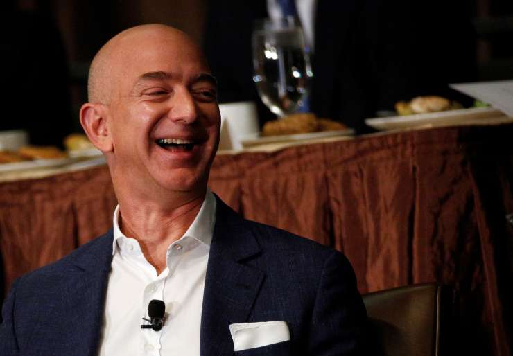 "Svinjsko bogati" Jeff Bezos ima že več kot 200 milijard dolarjev premoženja