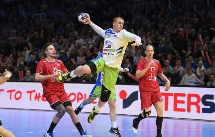 Slovenci prek Rusov v četrtfinale svetovnega prvenstva