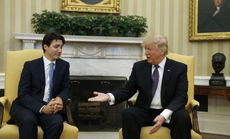 Trump je besen na "dvoličnega" Trudeauja