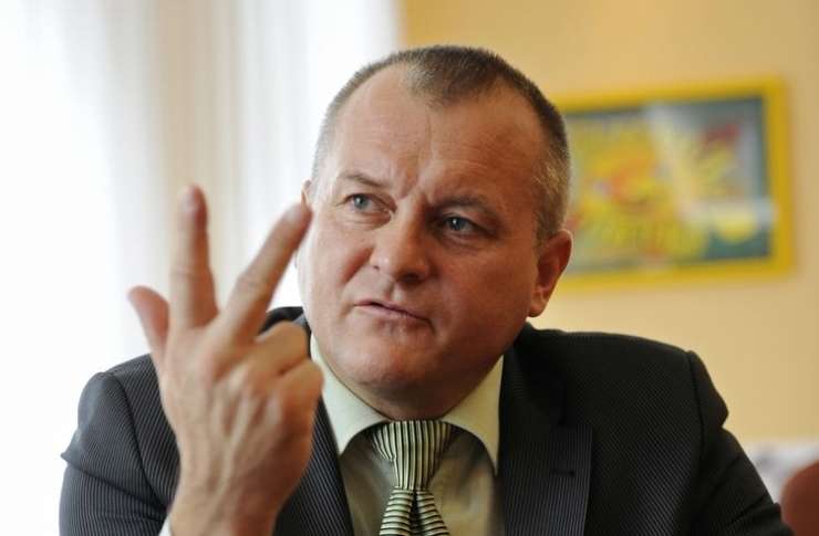 Ne 121.000, od Kanglerja hočejo zdaj iztožiti kar 256.000 evrov!