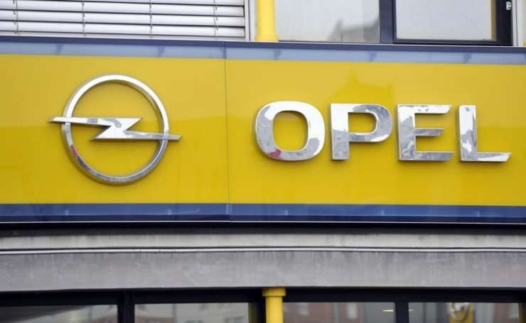 Francoski PSA za 2,2 milijarde evrov kupil Opel