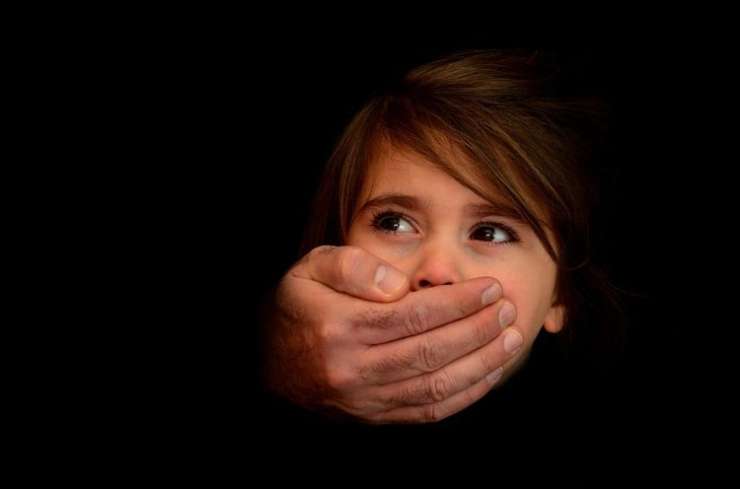 Aretirali 1700 vpletenih v širjenje pedofilije na spletu
