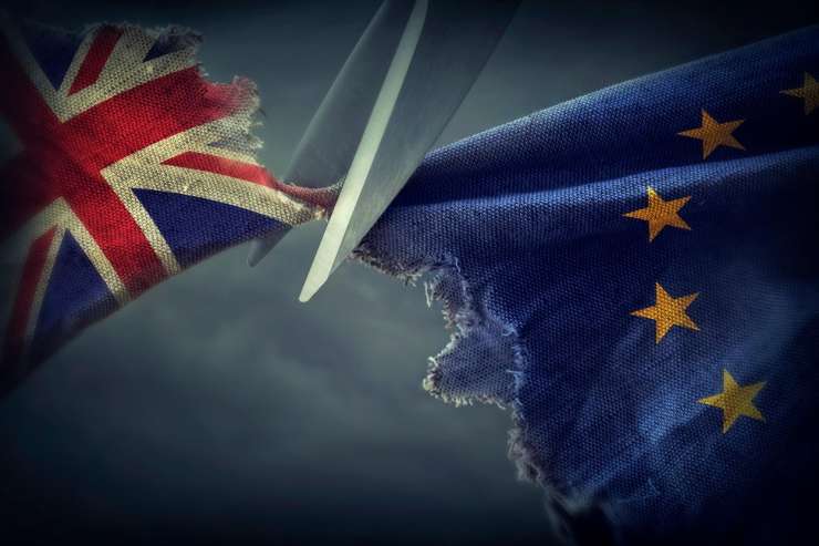 Velika Britanija bo EU ob brexitu plačala med 45 in 55 milijard evrov