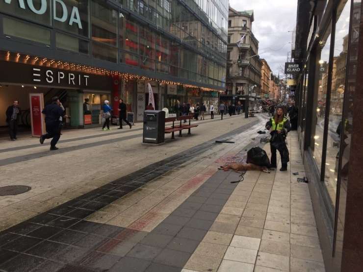 Švedska po napadu v Stockholmu ostreje proti teroristom