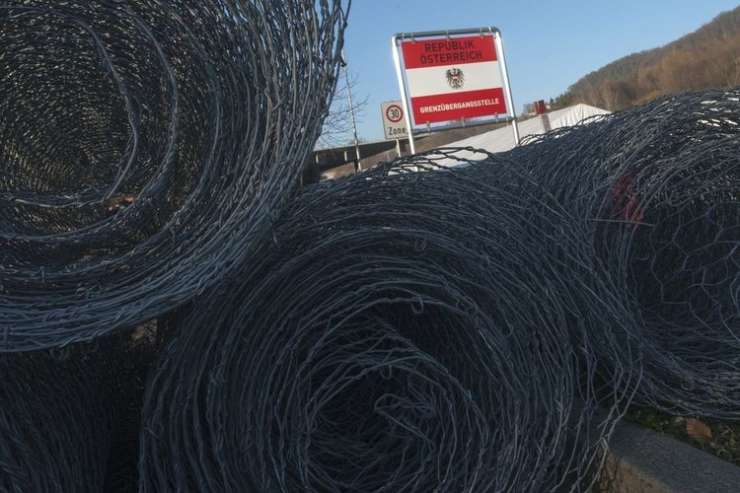 Avstrija začela izvajati poostren nadzor ob meji