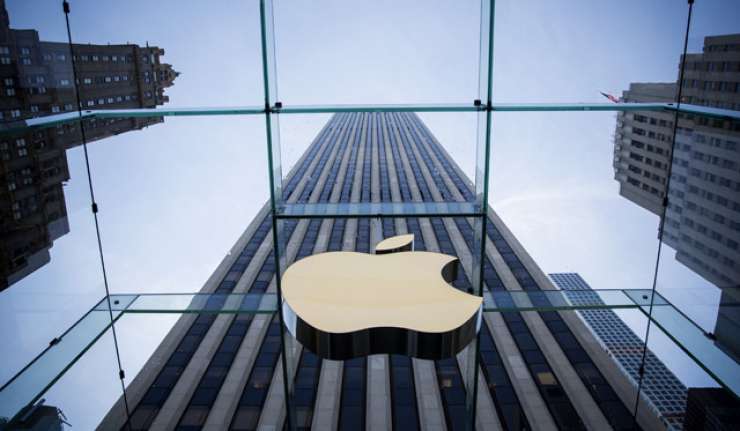 Apple postal prvo ameriško podjetje, vredno prek 800 milijard dolarjev