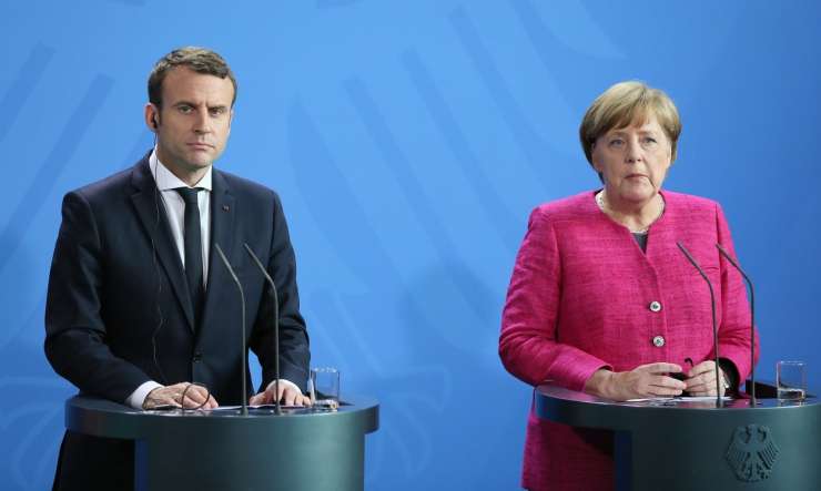 Merklova in Macron sta pripravljena na spremembe pogodb EU