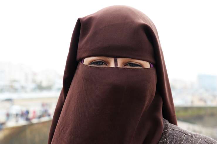 Norvežani bi prepovedali muslimansko prekrivanje obraza v šolah