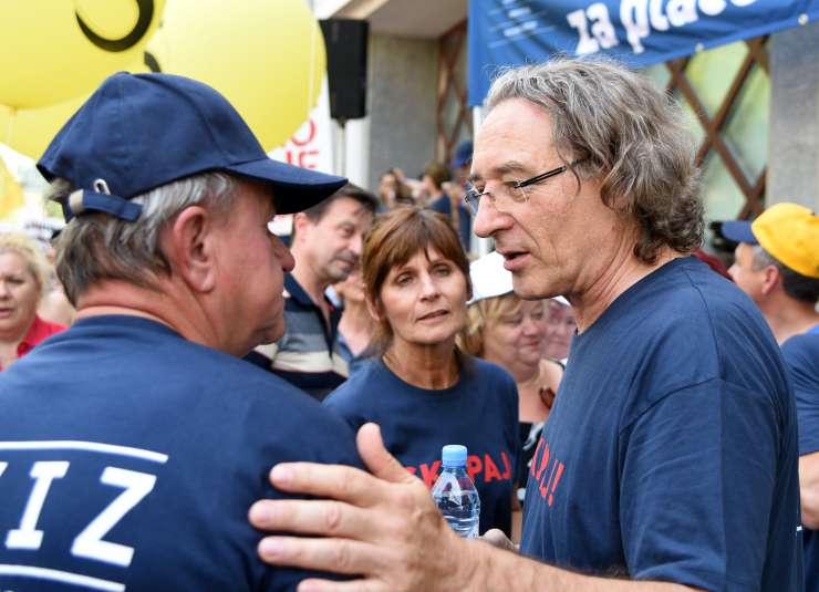 NSi o zahtevah sindikatov po višjih plačah: Nižji davki pomenijo višje plače