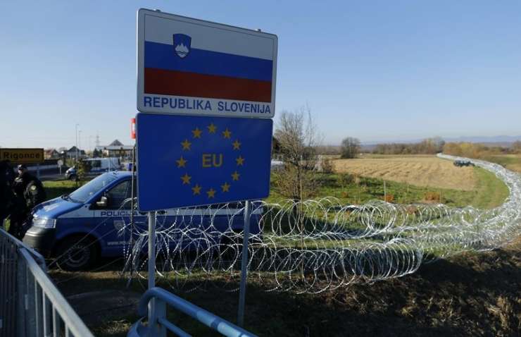 Pahor: Slovenija bo v šestih mesecih začela označevati meje na kopnem in uveljavljati mejo na morju