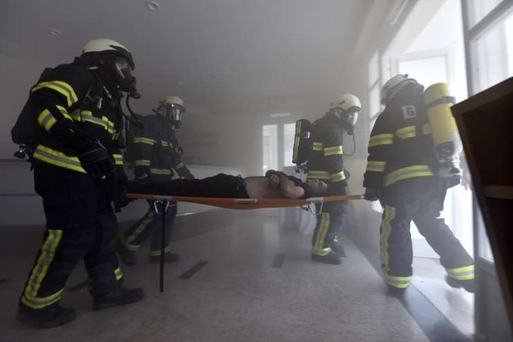 Po požaru v Sladkem vrhu šest ljudi pristalo na pregled v bolnišnici