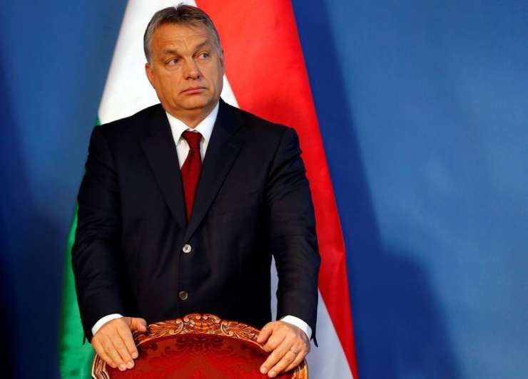 Viktor Orban se nagiba še bolj na desno in k Putinu