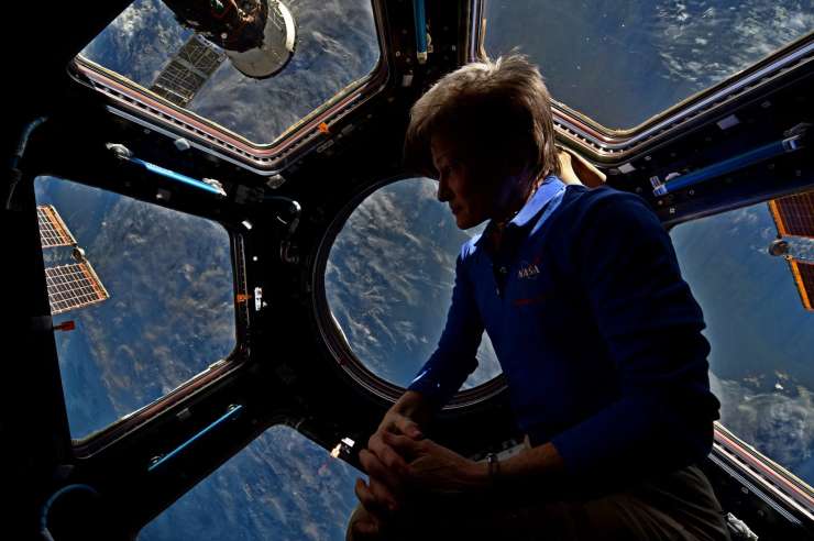 Ameriška astronavtka preživela rekordnih 665 dni v vesolju