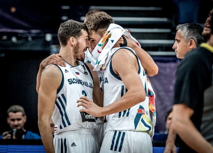Slovenci proti Latvijcem po sedmo zmago in polfinale eurobasketa!