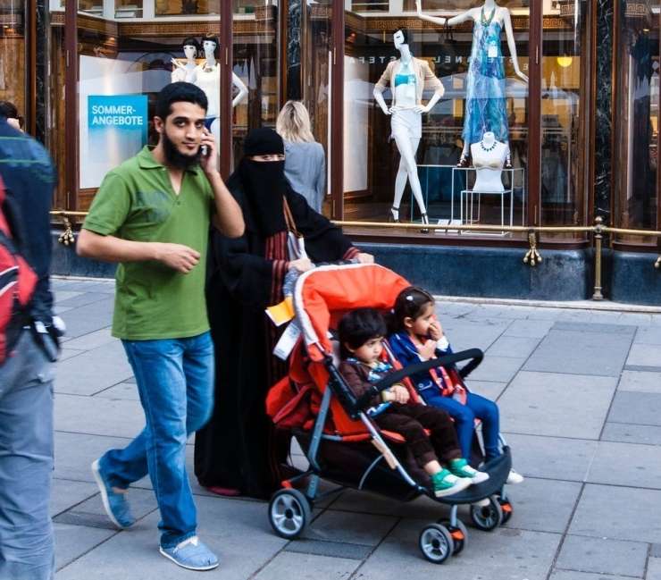 Naslednja generacija skrajnežev: v Nemčijo se vračajo indoktrinirani otroci džihadistov