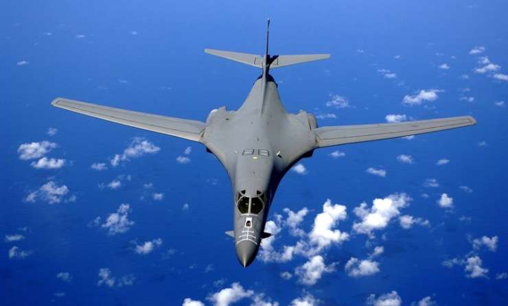 Ameriški strateški bombniki bodo "vadili" v Južni Koreji