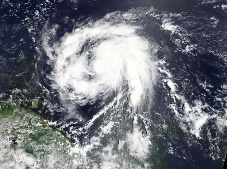 Orkan Maria se je znesel nad otokom Dominika: "Izgubili smo vse, kar se lahko kupi"
