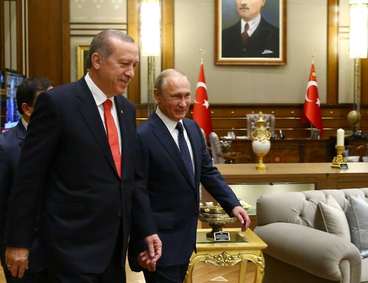 Erdogan: Ruski prijatelji podpirajo naše posredovanje v Siriji