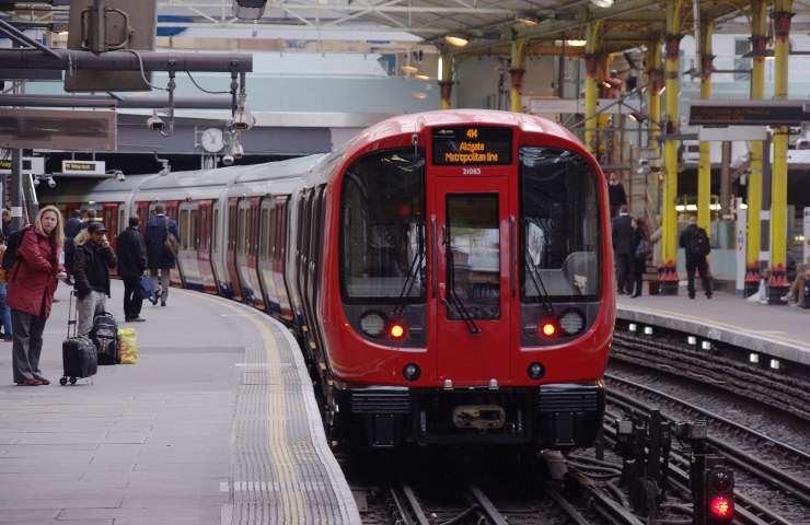 Slovenski navijači bodo v London prispeli med stavko delavcev podzemne železnice