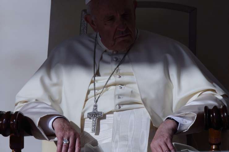 Papež v Čilu molil in jokal z žrtvami spolnih zlorab duhovnikov