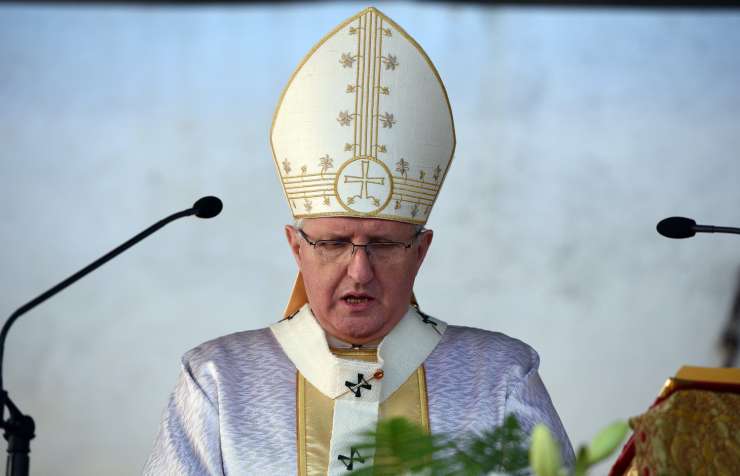 Nadškof Zore poziva katoličane: V nedeljo pridite na volišča