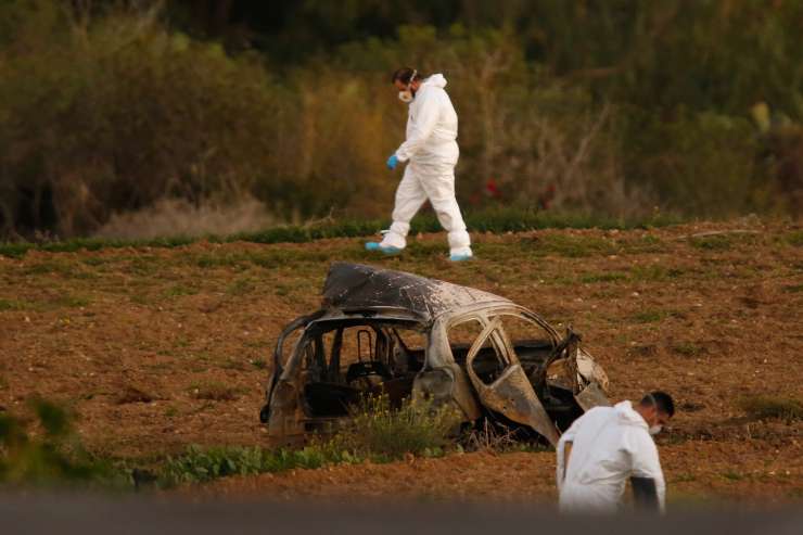 Na Malti avto bomba ubila novinarko, ki je premierja povezala z afero Panamaleaks