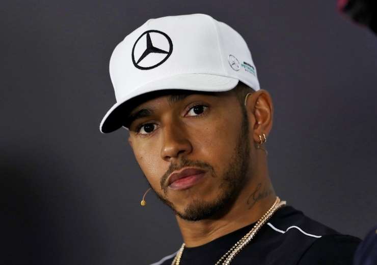 Lewis Hamilton: Porušiti je treba vse spomenike z rasistično vsebino