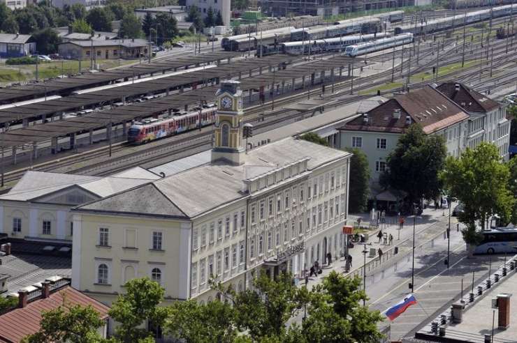 Nemci Slovenskim železnicam predlagajo odpustitev 1460 ljudi