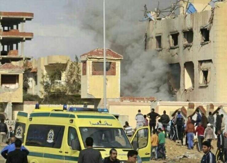 Svet obsoja "grozljiv zločin" v mošeji na Sinaju