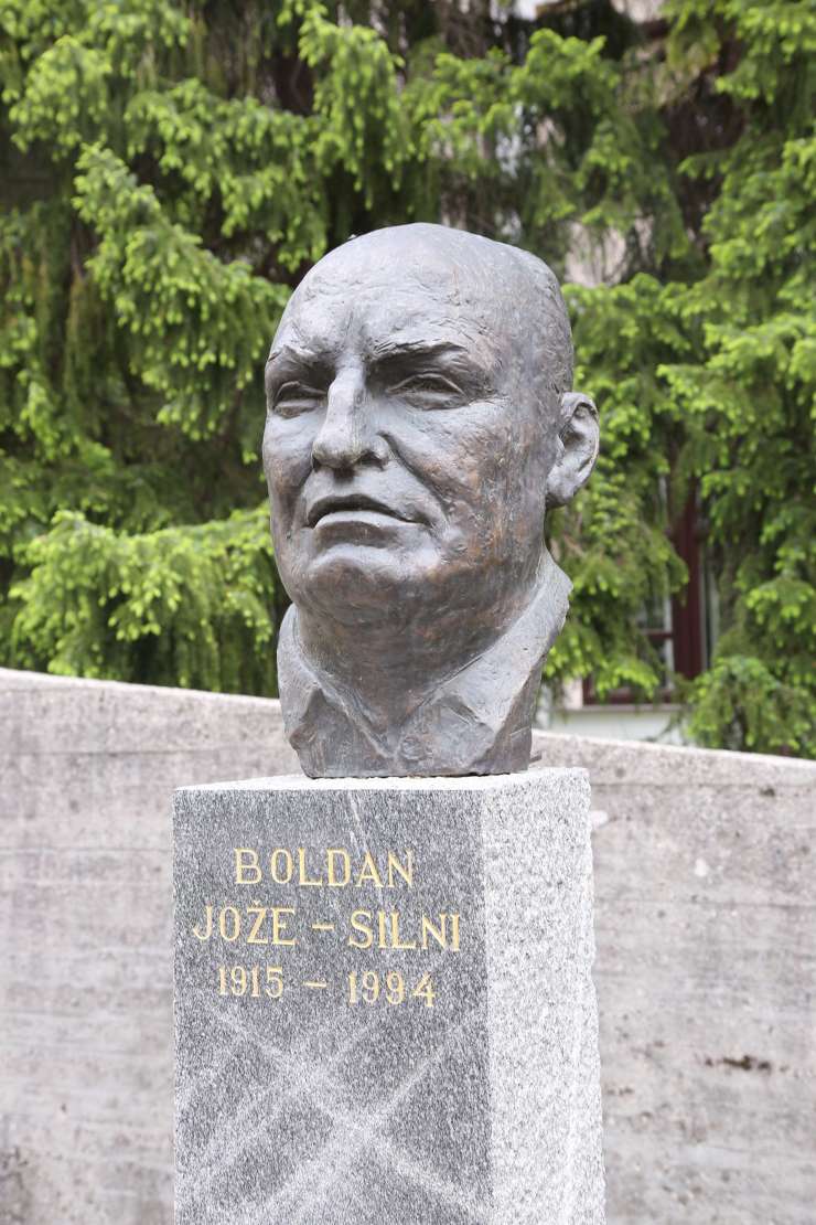 Partizanski spomeniki sramote v Kočevju