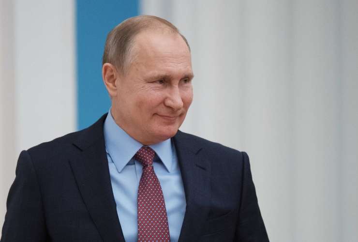Putin in "veličastnih" sedem