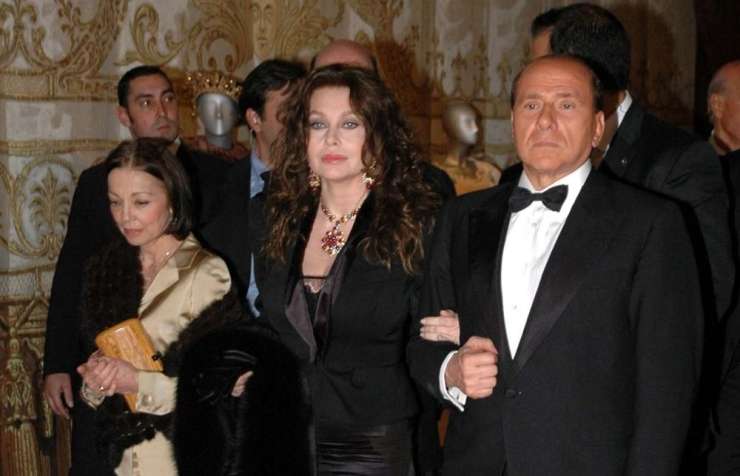 Veronica ne popušča: od Berlusconija hoče 1,4 milijona evrov preživnine mesečno