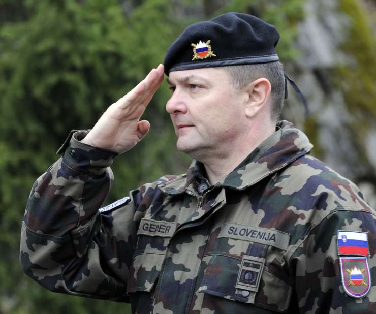 Alan Geder je novi načelnik generalštaba SV; Cerar kritiziral "namerno samoponižanje" SV in vojakov