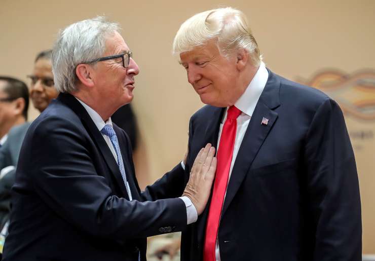 Tako se je Juncker norčeval iz Trumpove grožnje s trgovinsko vojno: "Tudi mi lahko delamo neumnosti"