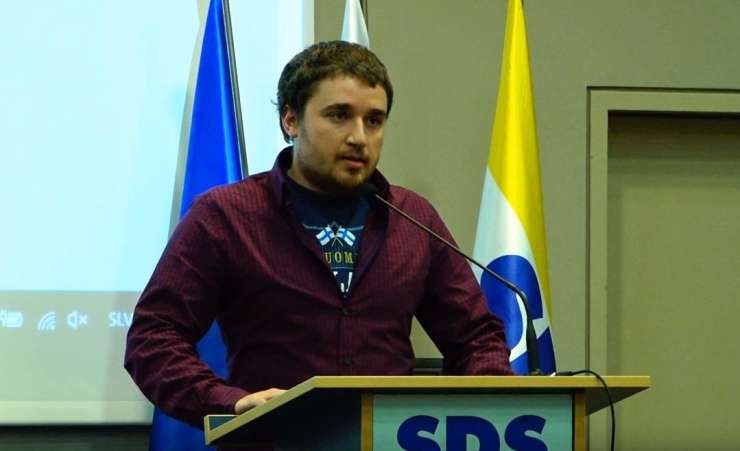 Kaj je Janši o sebi povedal strankin mladinec, ki je Šišku pomagal organizirati Štajersko vardo (VIDEO)