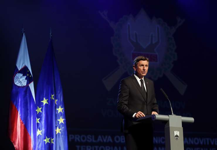 Sporna proslava obletnice ustanovitve TO izvedena s slavnostnim govorcem Pahorjem (FOTO)