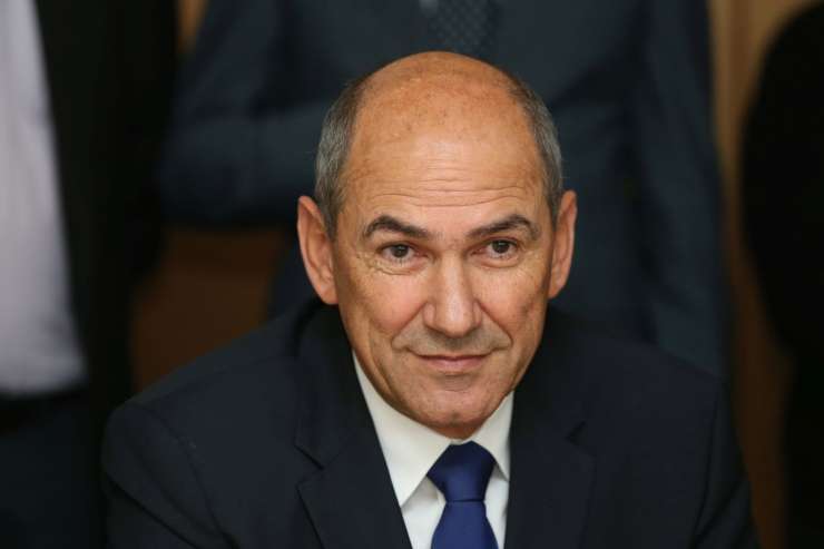 Ta koalicija ne bo zdržala do konca. Ali bo prej prišlo do rekonstrukcije vladne koalicije ali drugačne prerazporeditve sil v parlamentu ali pa do predčasnih volitev