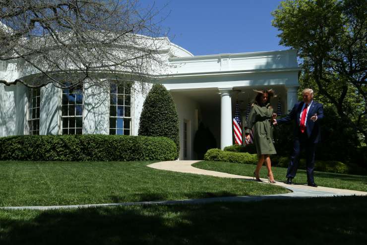 Melania bo spet sprejemala obiske: Belo hišo bodo odprli za obiskovalce