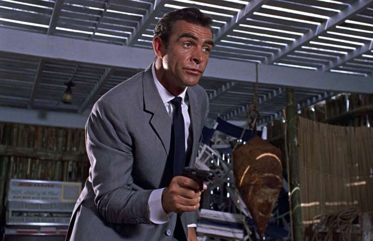 Prva pištola Jamesa Bonda prodana za več kot 250.000 dolarjev