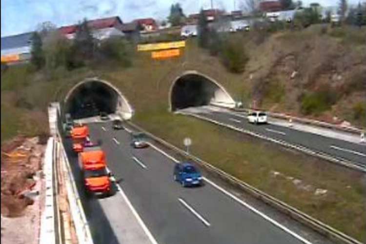 predor, avtocesta dolenjska, okvara, zastoj, predor Mali vrh