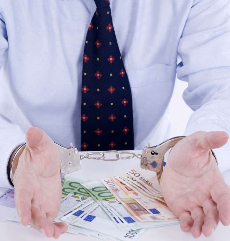 manager, bančnik, kriminal, korupcija