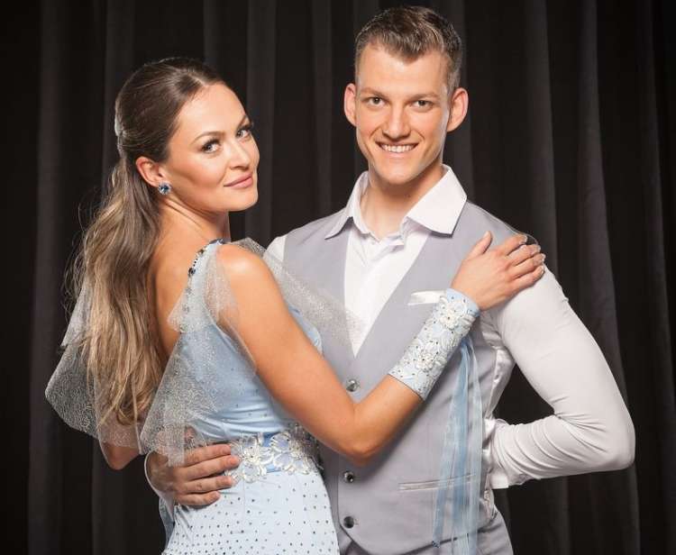 Iryna Osypenko s soplesalcem.