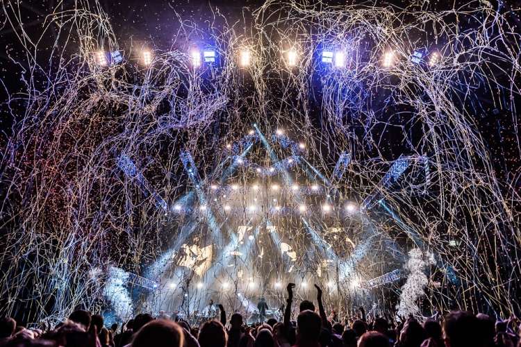 2Cellos_Stožice_7.4._SimoneDiLuca-4